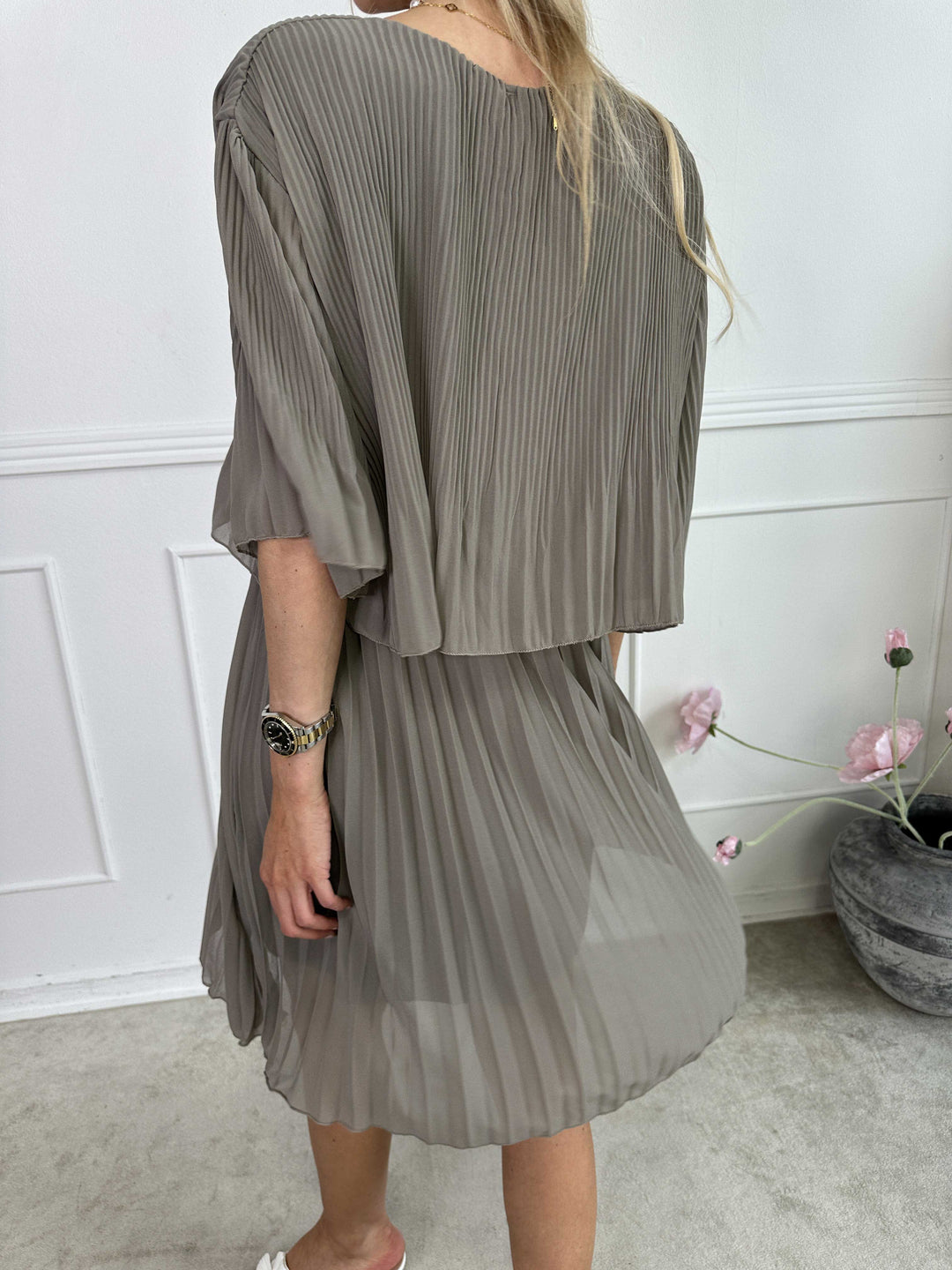 Cristina - Vestido inflable dulce con capa de rafia