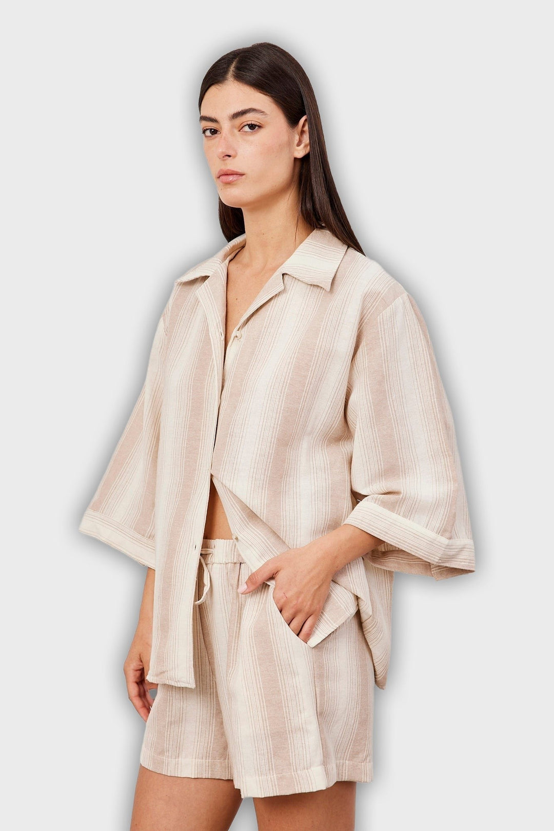 Conjunto de dos piezas corto con rayas