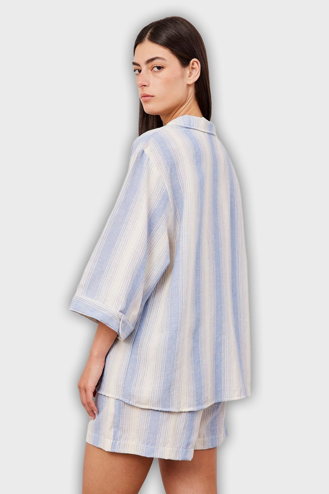 Conjunto de dos piezas corto con rayas