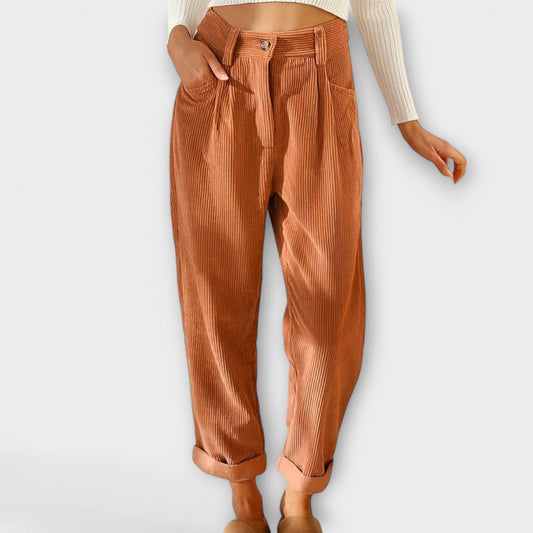 Pantalones de pana modernos para mujeres