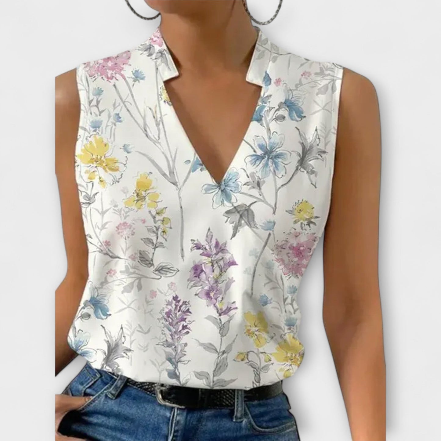 Top suave de verano con cuello en V