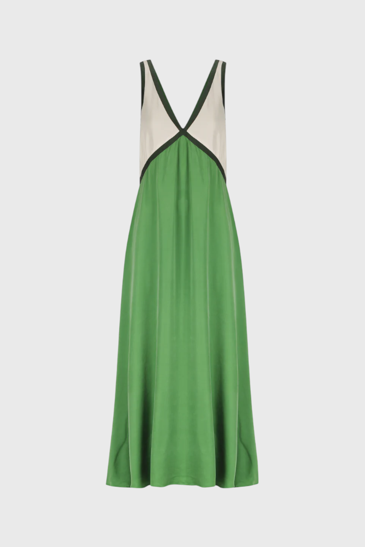 Vestido boho de verano con cuello en V
