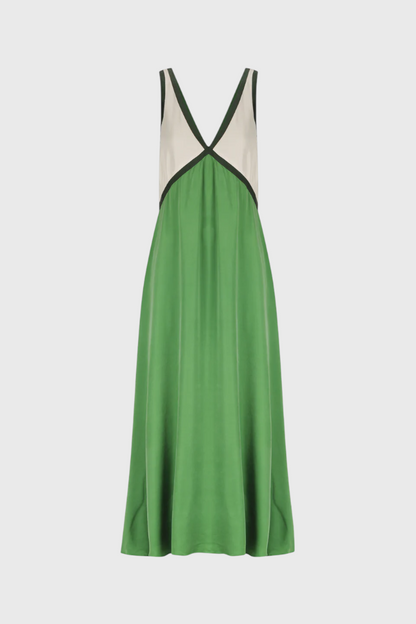 Vestido boho de verano con cuello en V