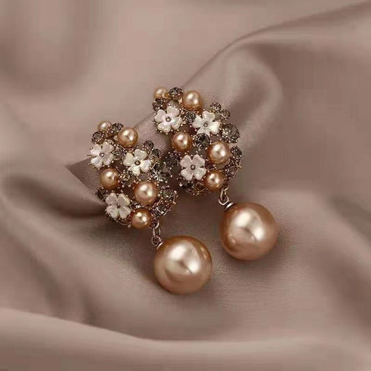 Pendientes de flores elegantes
