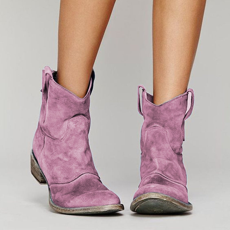 Carlota – Botas atemporales