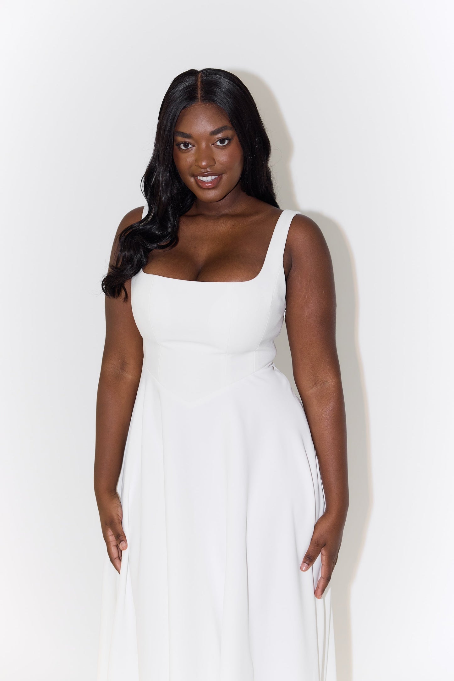 Emilia™ | Vestido midi fluido eterno