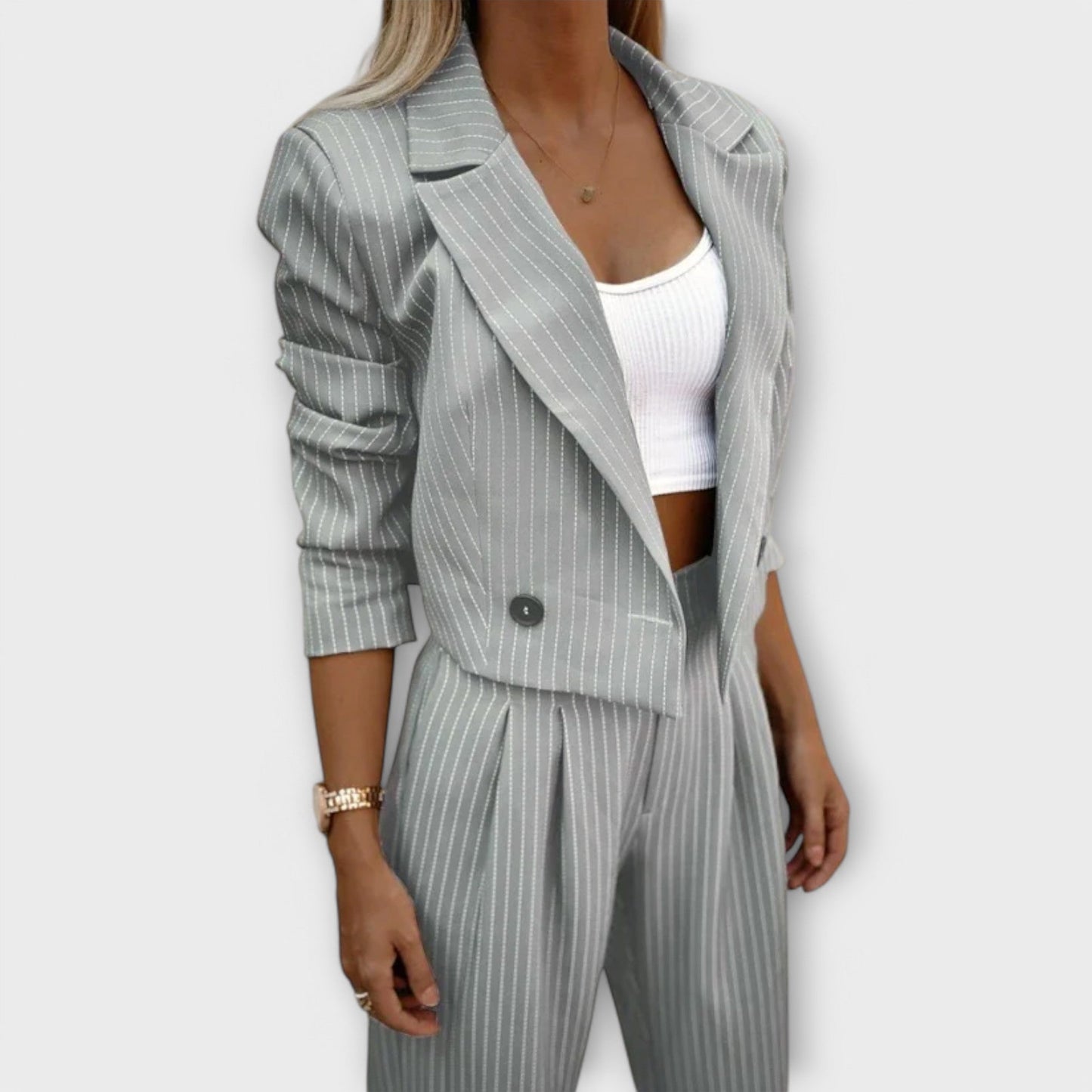 Alexi – Conjunto con elegancia relajada