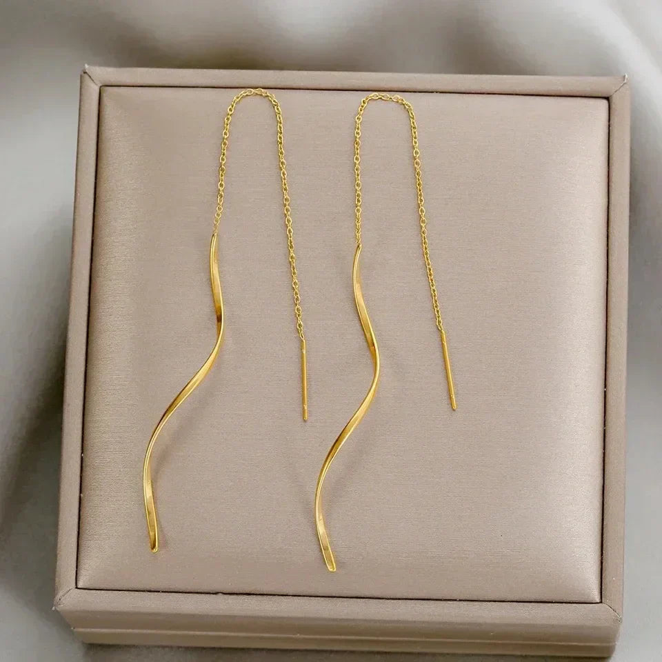 Pendientes largos con diseño único
