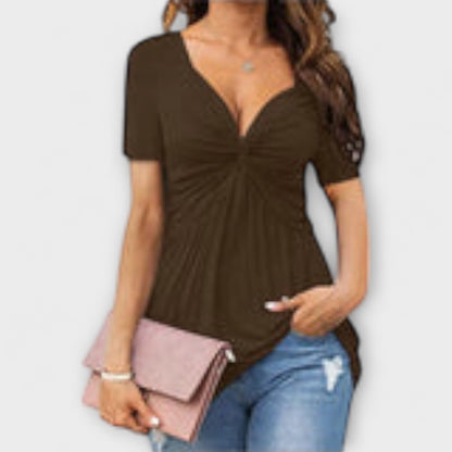 Camiseta para mujeres con cuello en V, cómoda y elegante