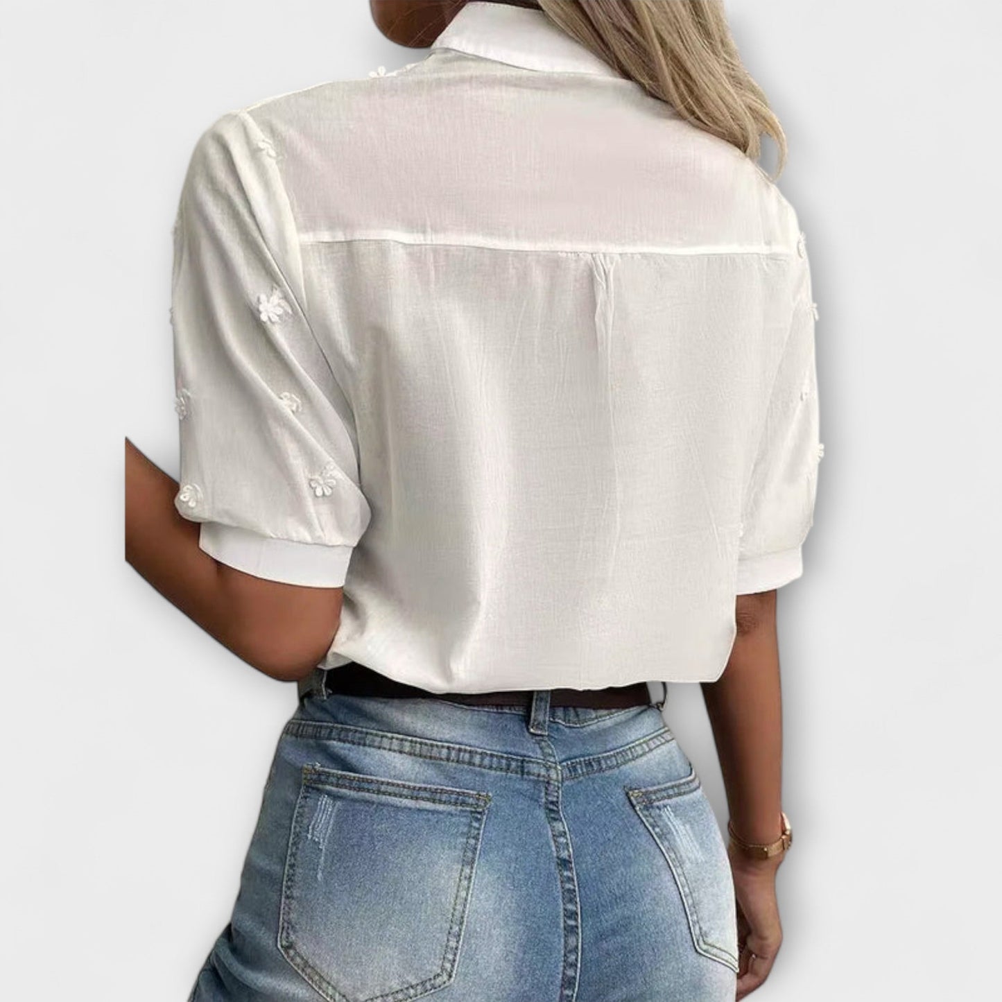 Camisa de verano para mujeres con bordado floral