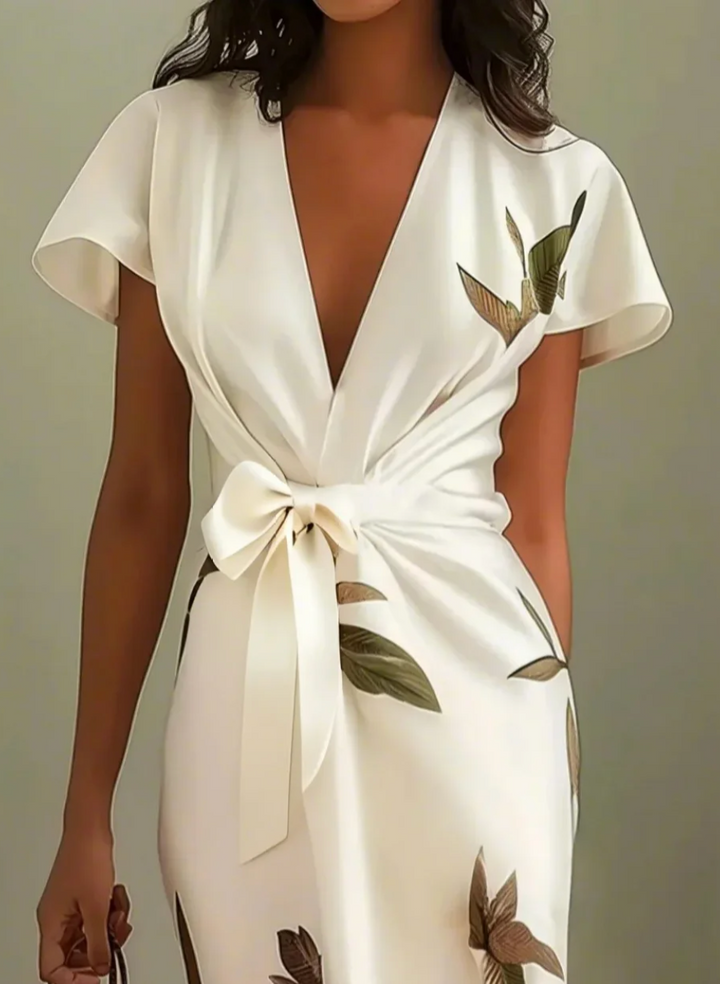 Vestido elegante de satén blanco