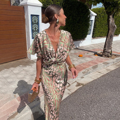 Roxanne™ | Vestido largo con escote en V rizado