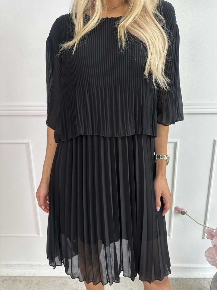 Cristina - Vestido inflable dulce con capa de rafia