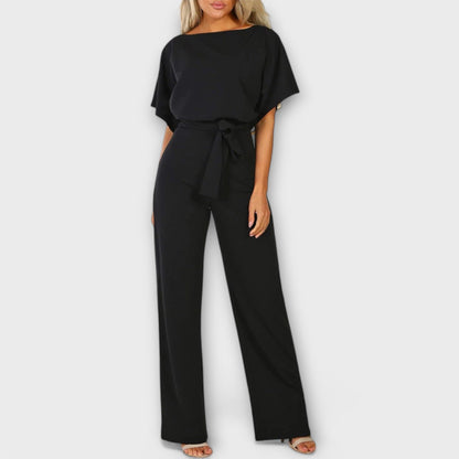 Nuria – Pantalones cortos oscuros con silueta elegante