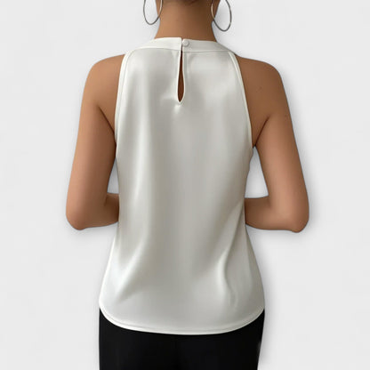 Camisa de satén elegante con hombros al descubierto