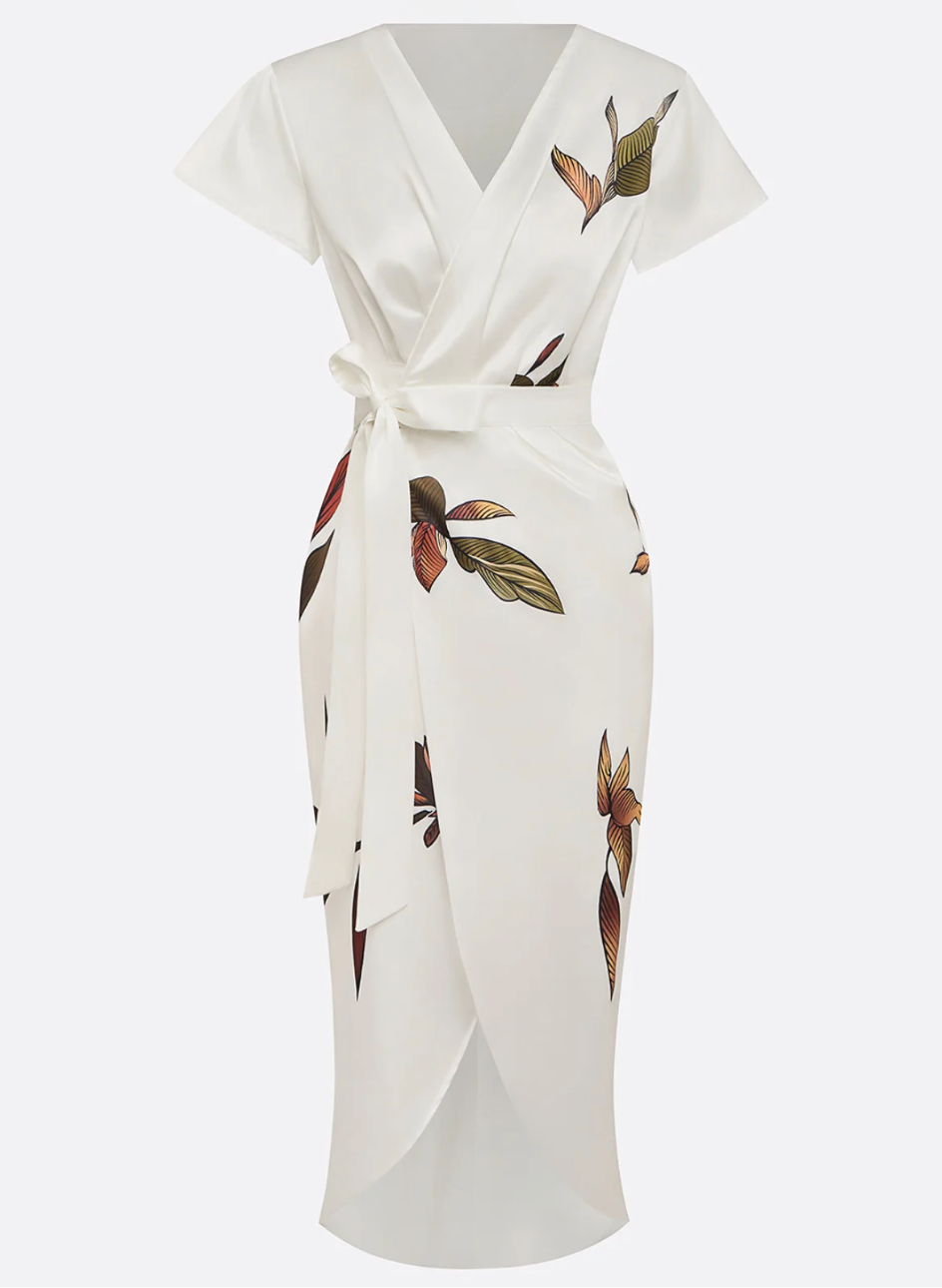 Vestido elegante de satén blanco