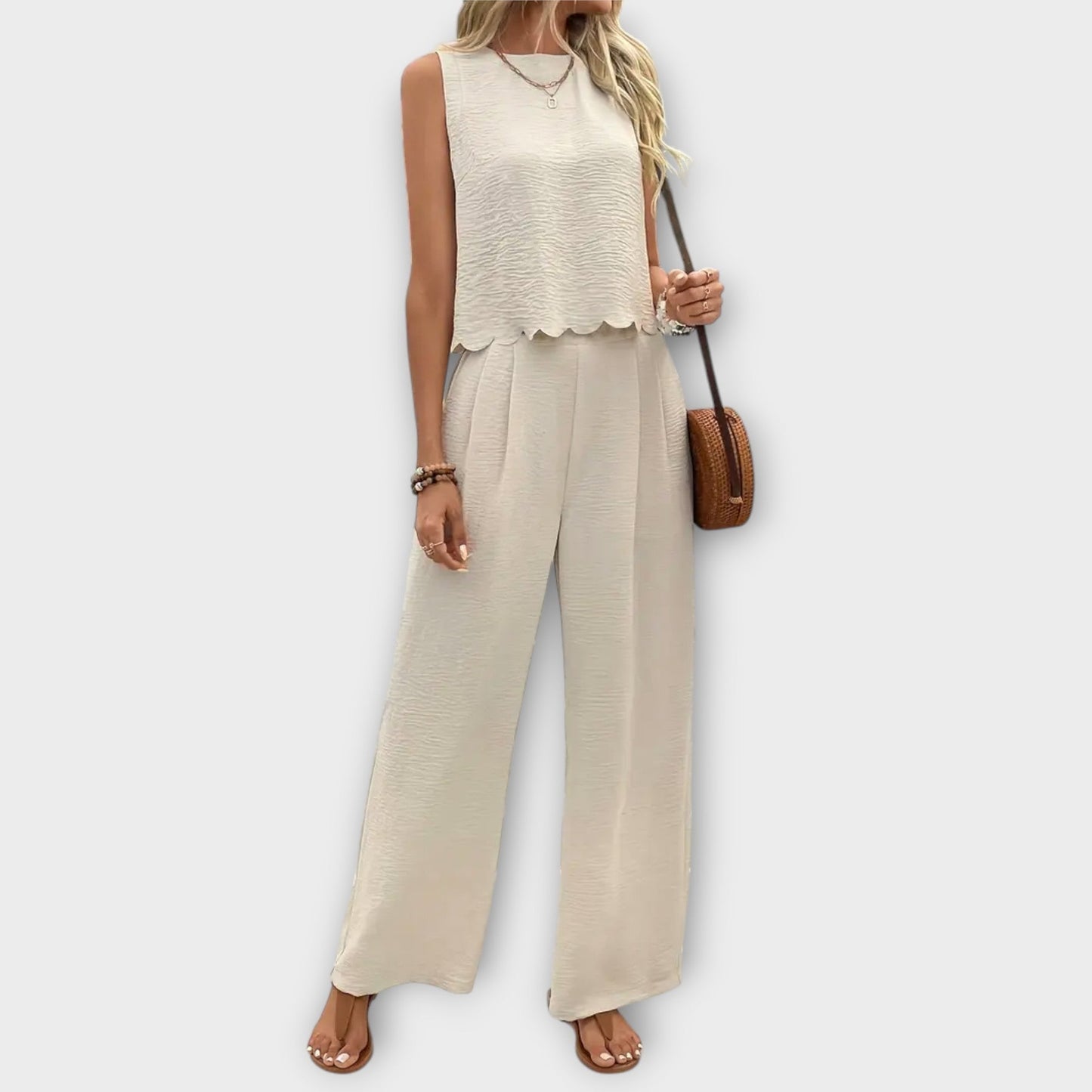 Valeria - Chaleco con bordes florales y pantalones largos
