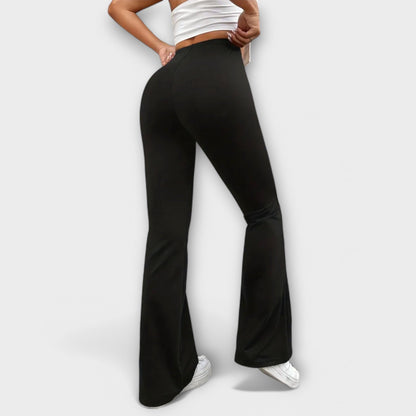 Pantalones anchos con silueta amplia