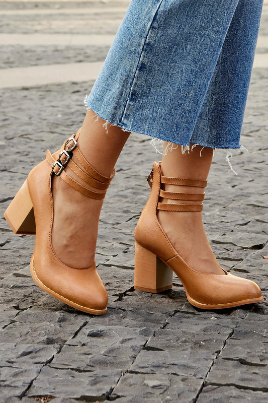 Ksilida | Sandalias lisas con tira de tobillo y suela gruesa