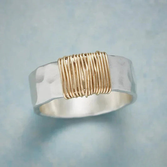 Anillo de plata vintage con hilos de oro