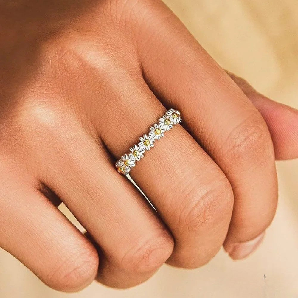Anillo de plata ajustable con flor pintada a mano