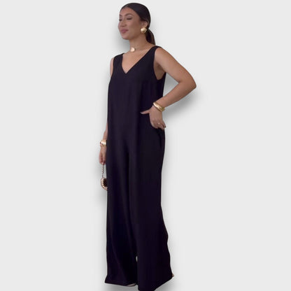 Aubryn – Mono con cuello en V