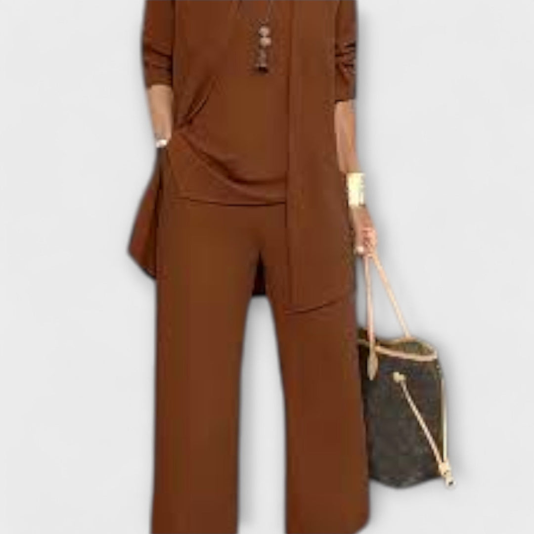 Laura – Conjunto de tres piezas con suéter suave