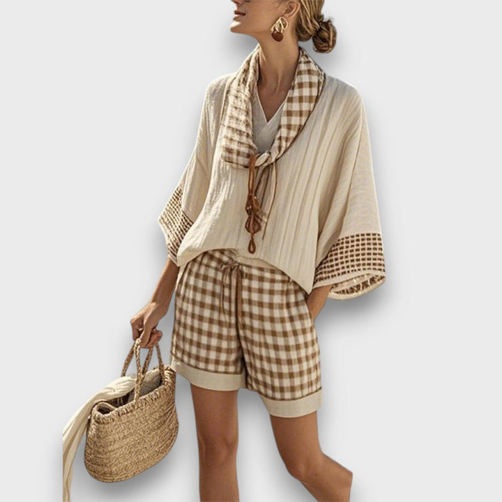 Verina – traje con estampado de cuadros y encanto libre