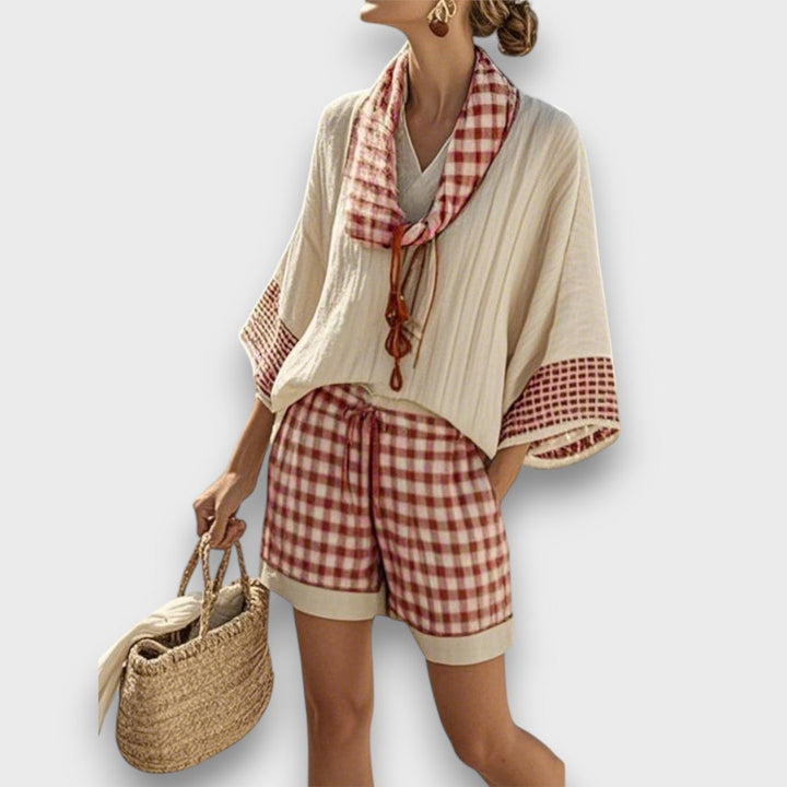 Verina – traje con estampado de cuadros y encanto libre