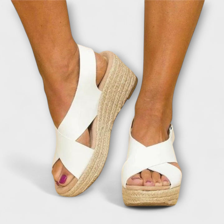 Sandalias de esparto elegantes