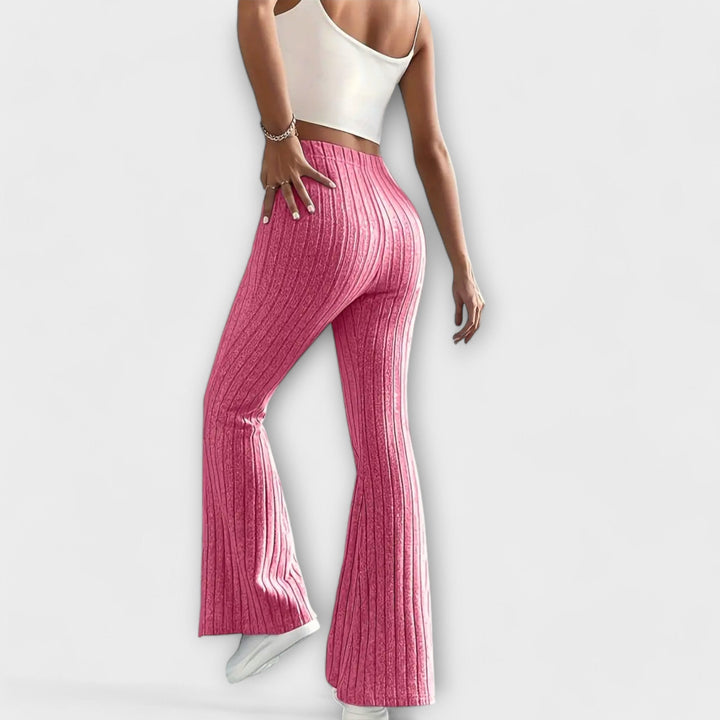 Pantalones elegantes para mujeres con corte destacado