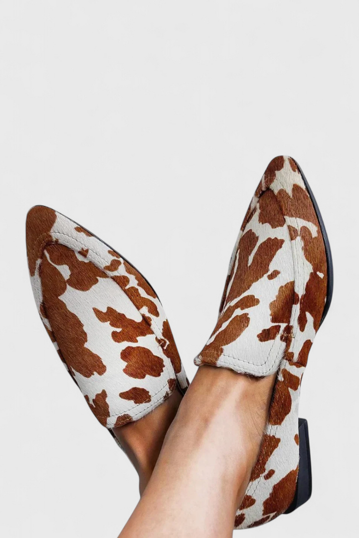 Mocasines de cuero de Grecia con tacón bajo y punta afilada