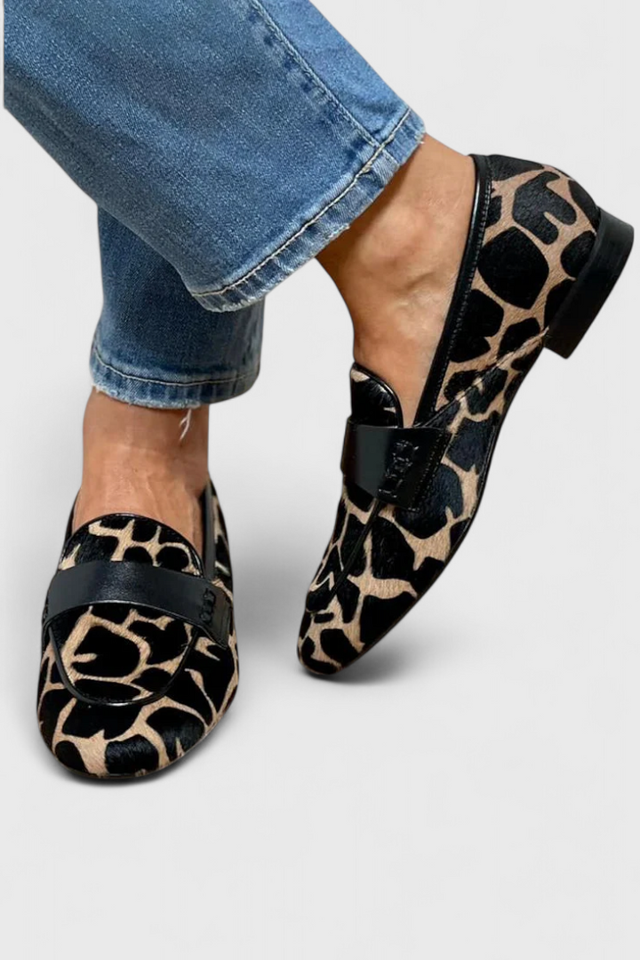 Mocasines de cuero Anlora con tacón bajo y diseño único