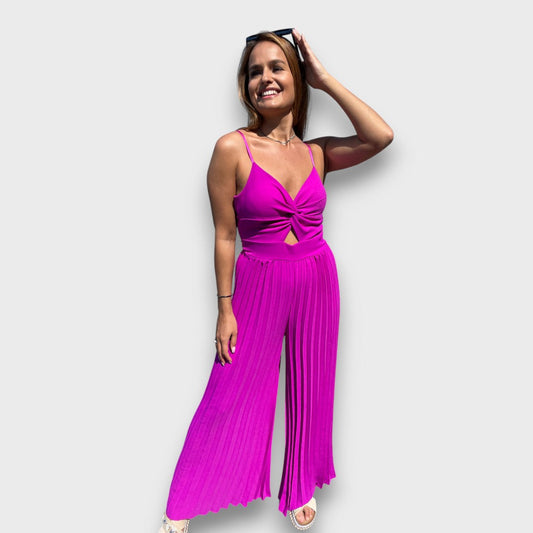 Alyssa – Mono-jump en violeta con detalles de giro