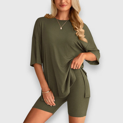Malia – Conjunto de salón con camiseta oversized y pantalones cortos