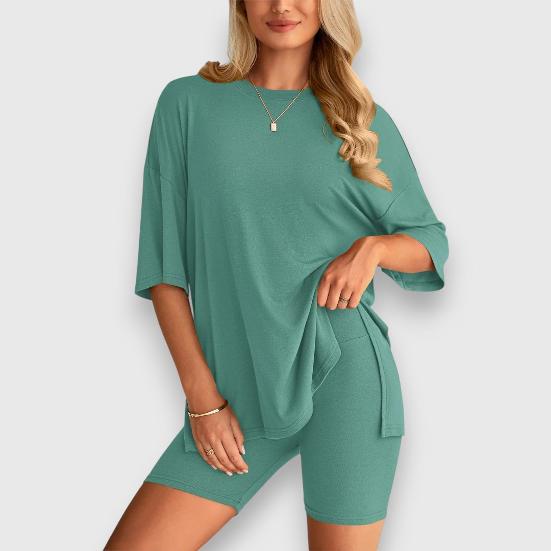 Malia – Conjunto de salón con camiseta oversized y pantalones cortos