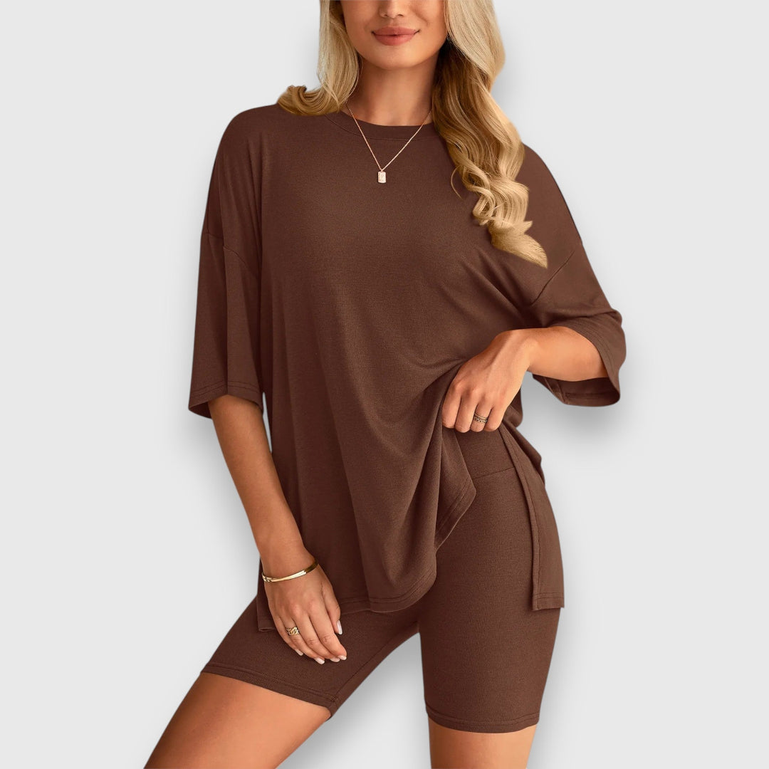 Malia – Conjunto de salón con camiseta oversized y pantalones cortos