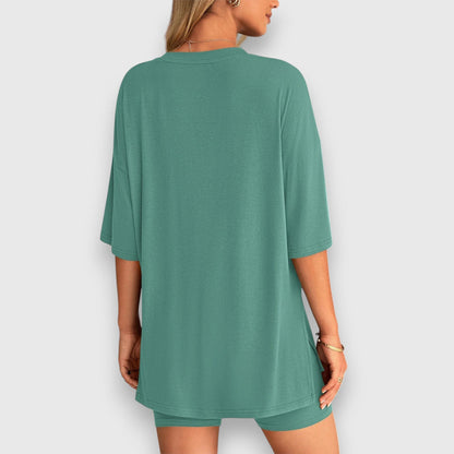 Malia – Conjunto de salón con camiseta oversized y pantalones cortos