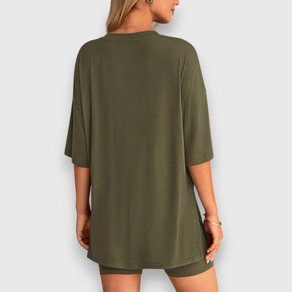 Malia – Conjunto de salón con camiseta oversized y pantalones cortos