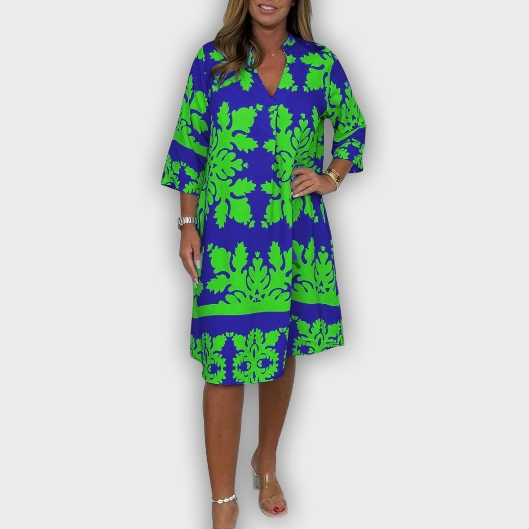 Vestido de verano ligero con colores brillantes