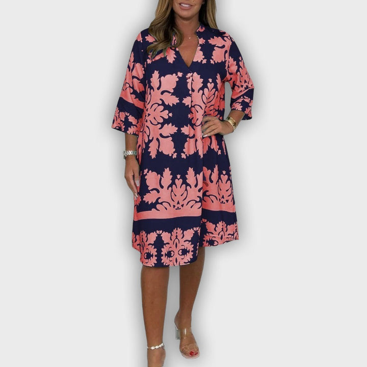 Vestido de verano ligero con colores brillantes