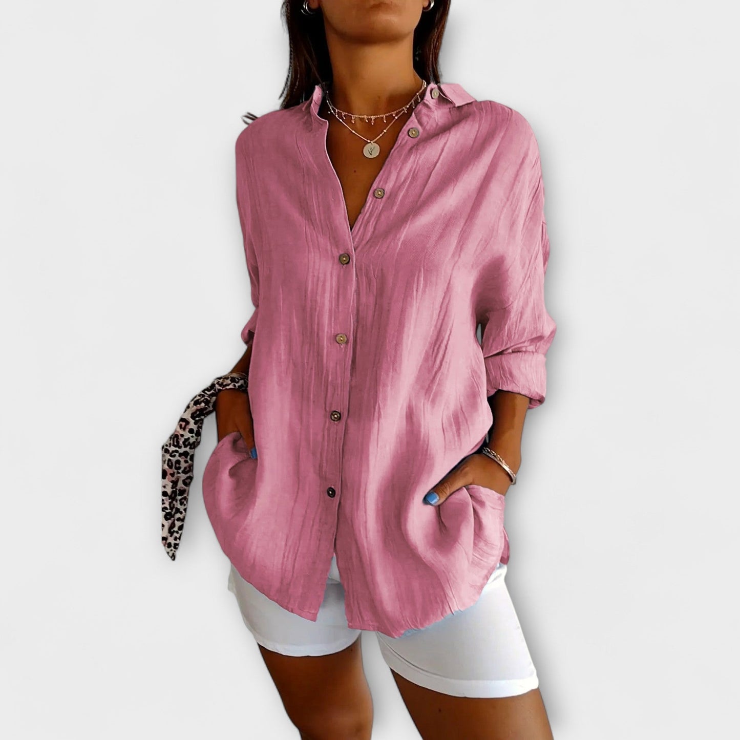 Camisa elegante Saskia con pliegues para mujeres